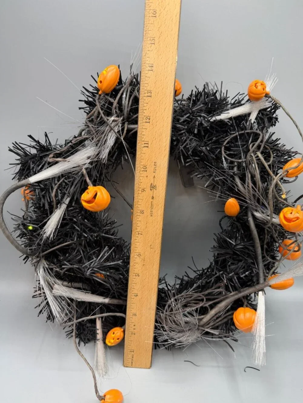 Halloween LED Fiber Optic Black Wreath With Orange Pumpkin Decorations 16 Inches